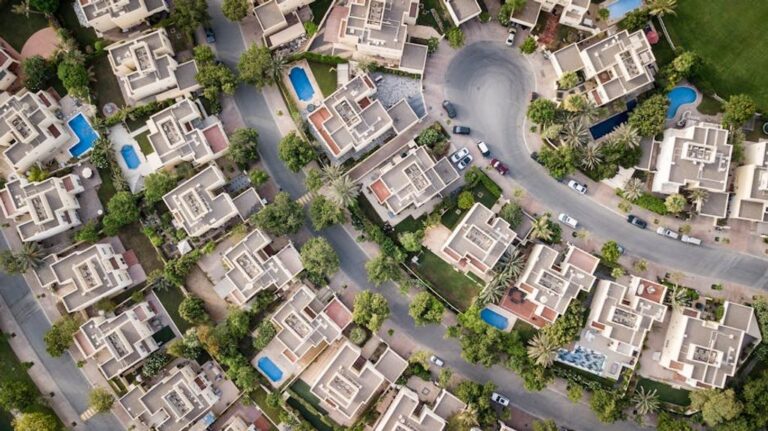 היתרונות הכלכליים והחברתיים של רכישת דירה בעיר שדרות